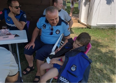 2 kayıp çocuğu ailesine teslim etti