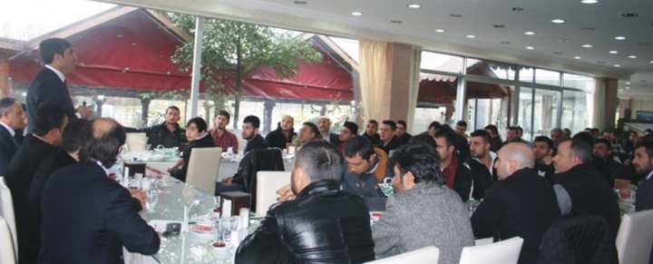 Gençlerin Başkanı Bayrak
