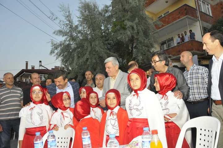 KARAOSMANOĞLU İFTARINI DARICA DA AÇTI