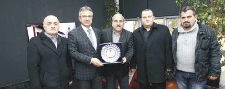 Artvinliler Köşker’in yanında