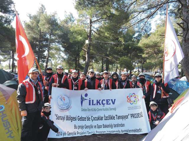 YERİN ÜSTÜNDEKİ YİĞİTLER,ÇANAKKALE'DEN DÖNDÜ!!!