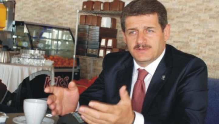 Civelek : “CHP, Büyükşehir’de iddiasız olduğunu gösterdi