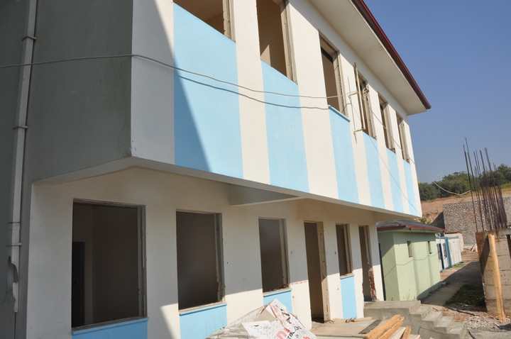 Tavşancıl’da spor kompleksi inşaatı hızla ilerliyor.