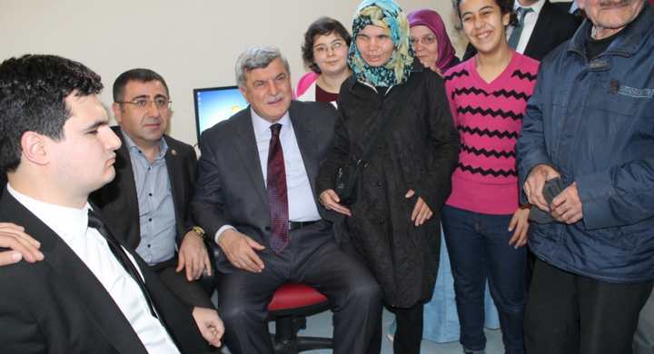 Beyazay’dan üyelerine bilgisayar eğitimi
