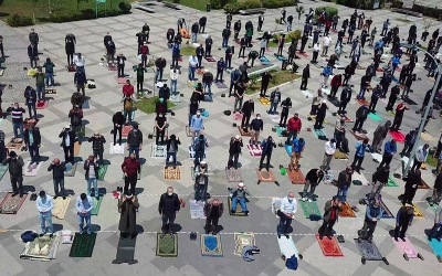 74 gün sonra cemaatle ilk ‘Cuma’