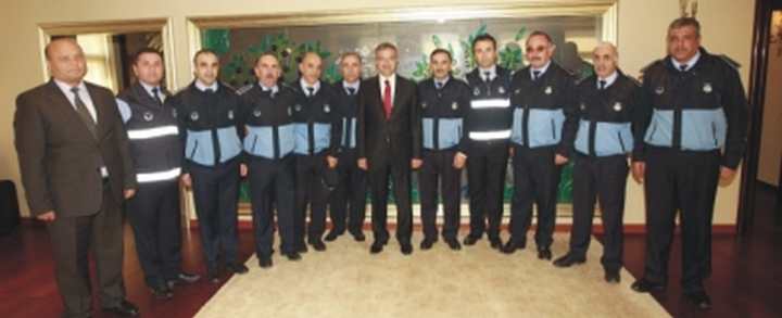 Köşker’e ilk tebrik personelden