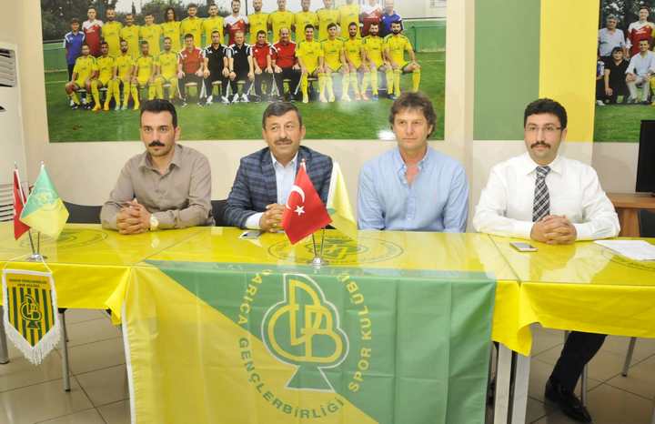 DARICA GENÇLERBİRLİĞİ TOPBAŞI YAPTI