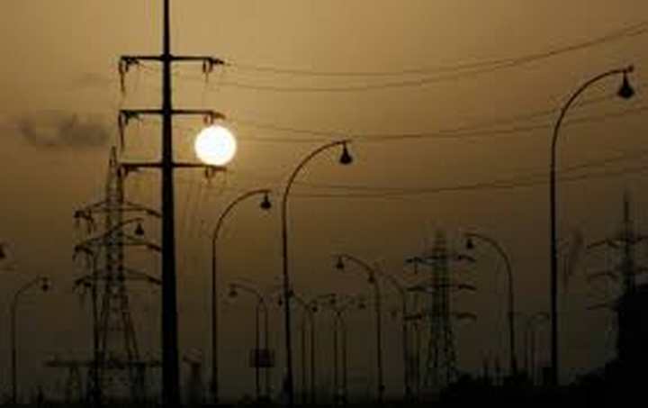 ELEKTRİK KESİLİNCE HERKES ONU ARADI
