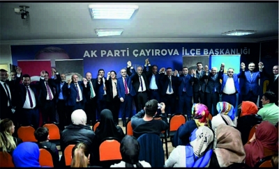 AK PARTİ ÇAYIROVA DA ADAY ADAYLARI GÖRÜCÜYE ÇIKTI