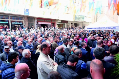 AK Parti’den üst üste miting gibi ofis açılışları