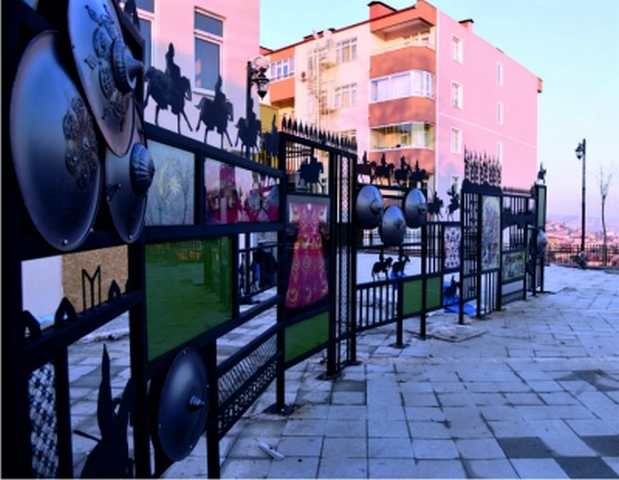 AKÇAKOCA MEYDANI’NDAKİ ÇALIŞMALAR TAMAMLANDI