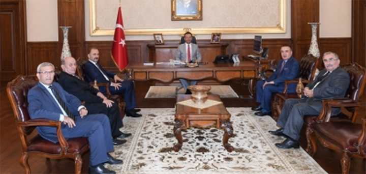 ALİKAHYA ORGANİZE SANAYİ BÖLGESİ YÖNETİMİNDEN VALİYE HAYIRLI OLSUN ZİYARETİ