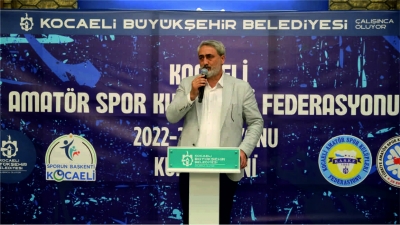 Amatör futbolda şampiyonlar kupalarına kavuştu