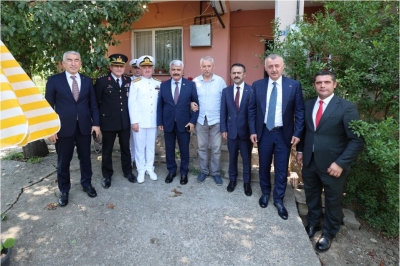 Anlamlı günde anlamlı ziyaretler