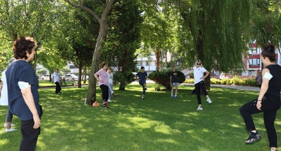 Anne Şehir açık havada spor egzersizlerine başladı