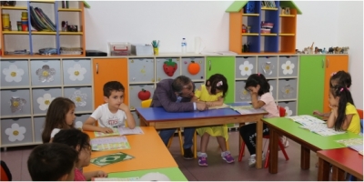 Anneler işe, çocuklar kulübe