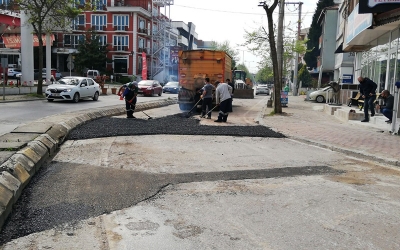 Asfalt ve onarım çalışmalarına hız verildi