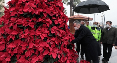 Atatürk çiçekli fotoğraf alanı