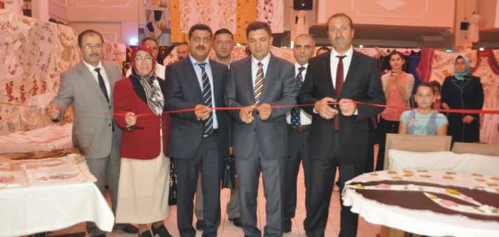 Dilovası Halk Eğitim Sergisi açılışı yapıldı