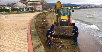 Başiskele Sahilinde Temizlik