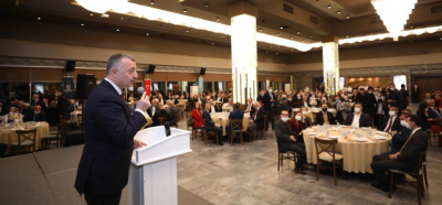 Başkan Büyükakın: Varsın bir saat az uyuyalım ama kimse aç ve açıkta kalmasın