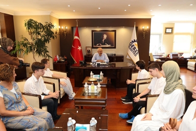 BAŞKAN BÜYÜKGÖZ LGS BİRİNCİLERİ AĞIRLADI