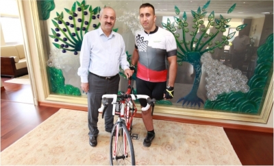 BAŞKAN BÜYÜKGÖZ'DEN EN ANLAMLI HEDİYE