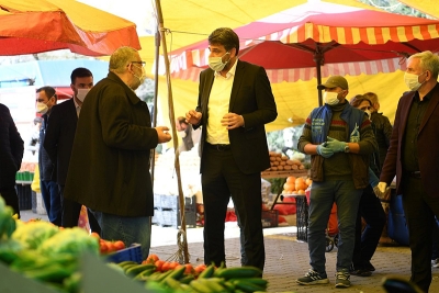 BAŞKAN KOCAMAN PAZARDA