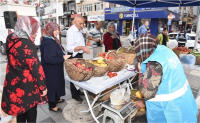 BELSA ÖNÜNDE KÖY ÜRÜNLERİ SATILDI