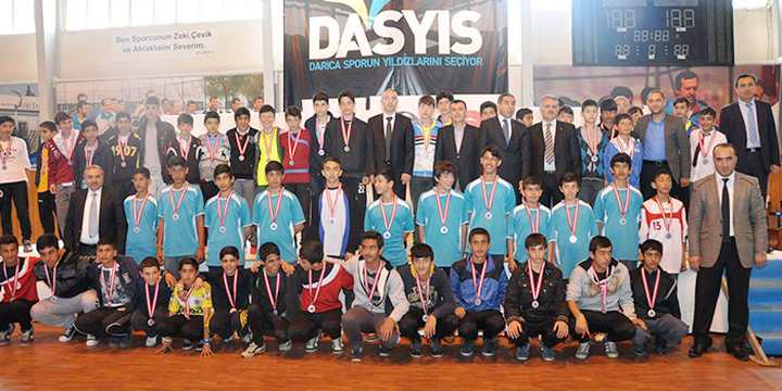 DARICA EGEMENLİK TURNUVASI DEVAM EDİYOR