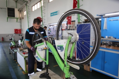 Bisikletlere verilen zararlar kent sakinlerini mağdur ediyor