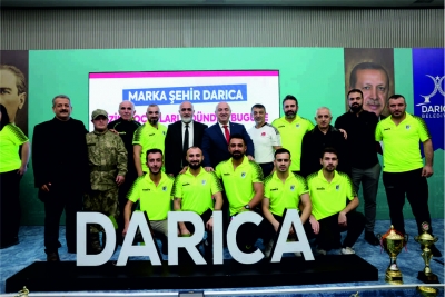 Bizim çocuklarla Darıca’yı spor şehri yapıyoruz