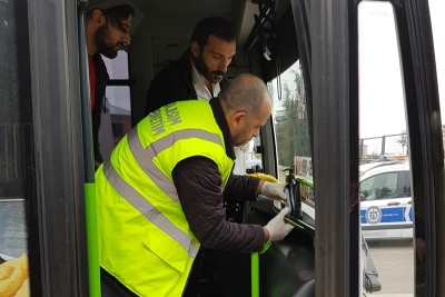 Büyükşehir, kooperatiflere el dezenfeksiyonu ve maske dağıttı