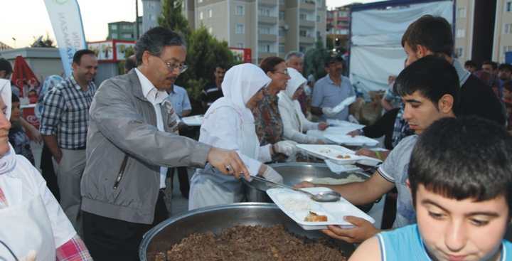 İftar Sofrasının İkinci Durağı Akse Mahallesi Oldu