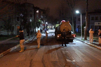 Cadde ve sokaklar her gün yıkanıyor