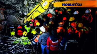 ÇAK-TİM Adıyaman’da  Meltem Ünsal’ı sağ kurtardı