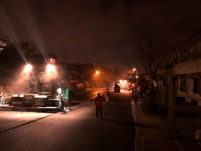 Çarşıbaşı Caddesi’nde  asfaltlama gece yapılıyor