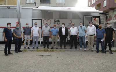 ÇAYIROVA YENİDEN REFAH PARTİSİ'NDEN REKOR KAN BAĞIŞI