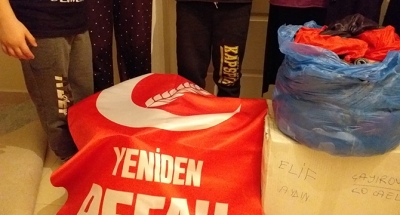 ÇAYIROVA YENiDEN REFAH PARTiSi'NDEN YARDIM  ELi