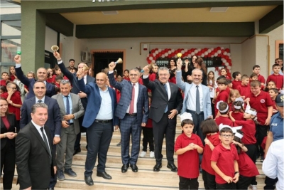 Çayırova’da ilk ders zili Akse İlkokulu’nda çaldı