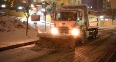 Çayırova’da karla mücadele çalışmaları