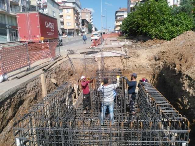 ÇAYIROVA'YA YAYA KÖPRÜSÜ YAPIMINA BAŞLANDI
