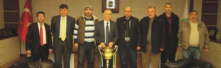 Serhat Spor Şampiyonluğunu Başkan Akbaş’la Kutladı