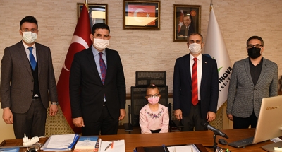 Çiftçi koltuğunu devretti