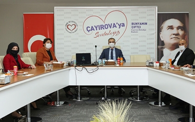 Çiftçi meclis üyeleriyle buluştu