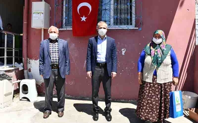 Çiftçi, şehit annelerini unutmadı