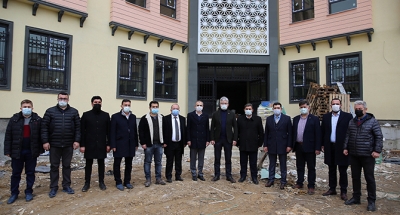 Çiftçi ve Ellibeş Çayırova’da yatırımları inceledi