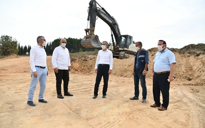 Çiftçi'den hastane yerinde inceleme