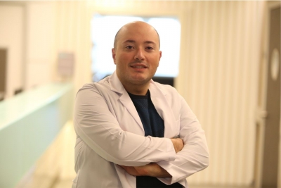 Çocuğunuzun arkadaşı değil, anne-babası olun