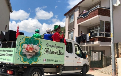 Çocuklara ‘Hacivat ve Karagöz’ sürprizi